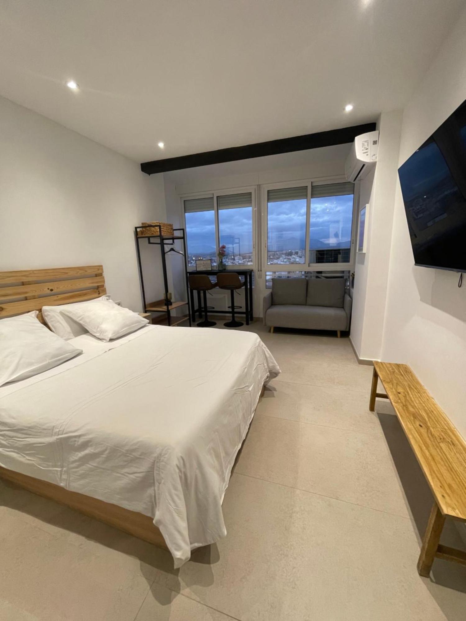 Sky Views Studio In City Centre Αλικάντε Εξωτερικό φωτογραφία